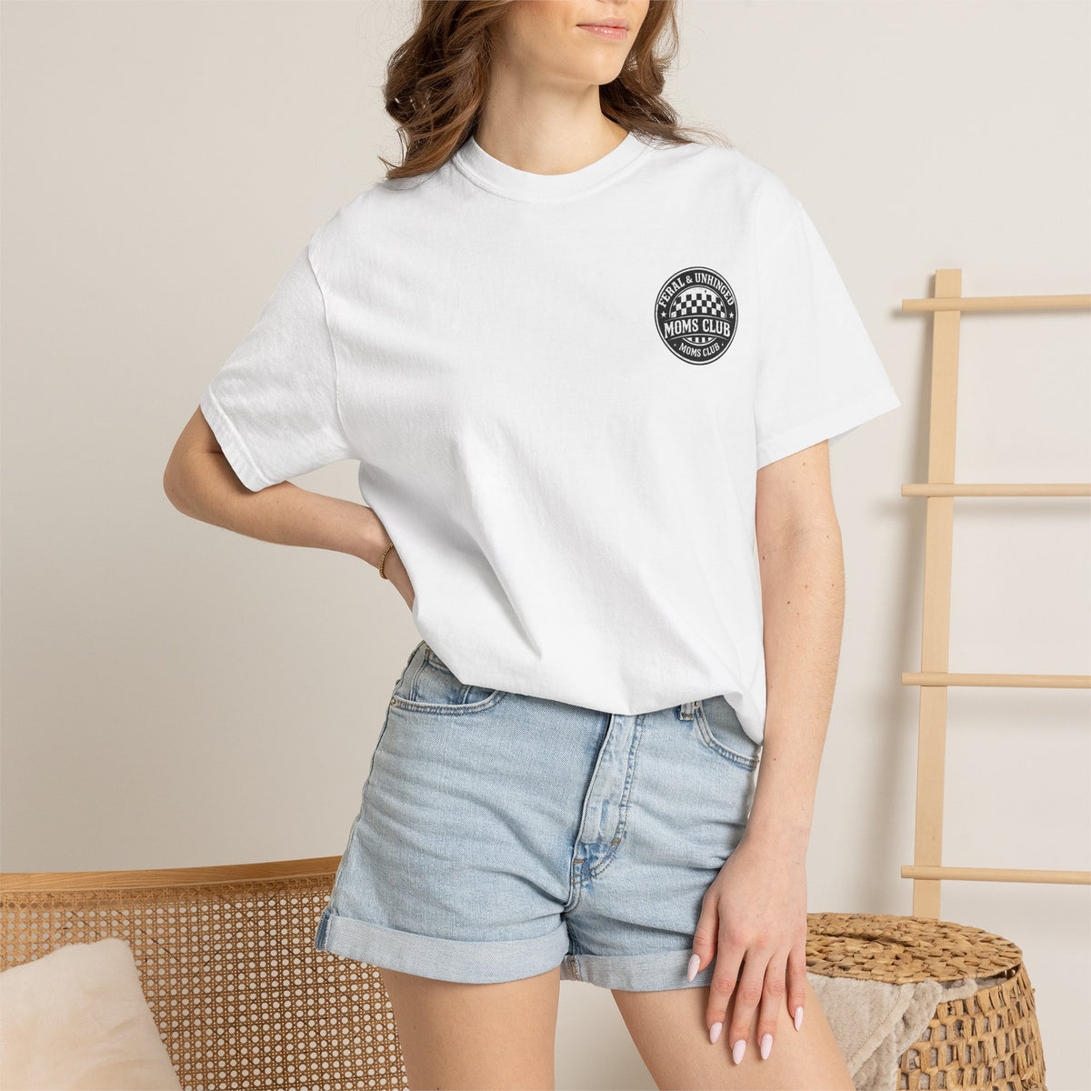 Moms Club T‑Shirt — "Feral & Unhinged" Skull Mom Graphic Tee