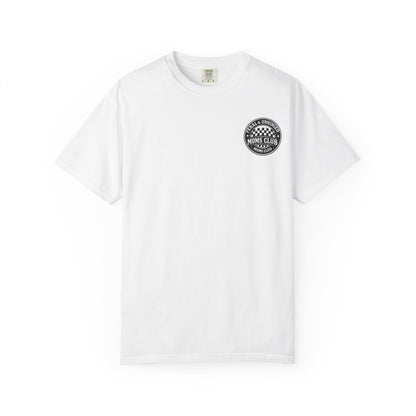 Moms Club T‑Shirt — "Feral & Unhinged" Skull Mom Graphic Tee